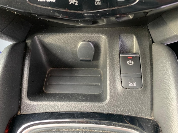 Used Nissan Qashqai 2017 for sale - 76230504: Photo 40