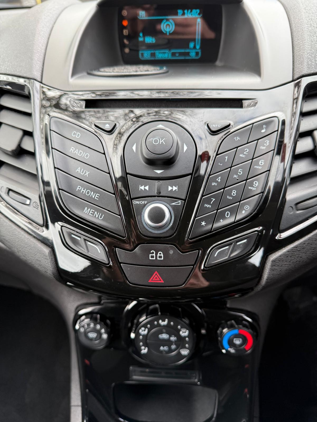 Used Ford Fiesta 2014 for sale - 78091019: Photo 24