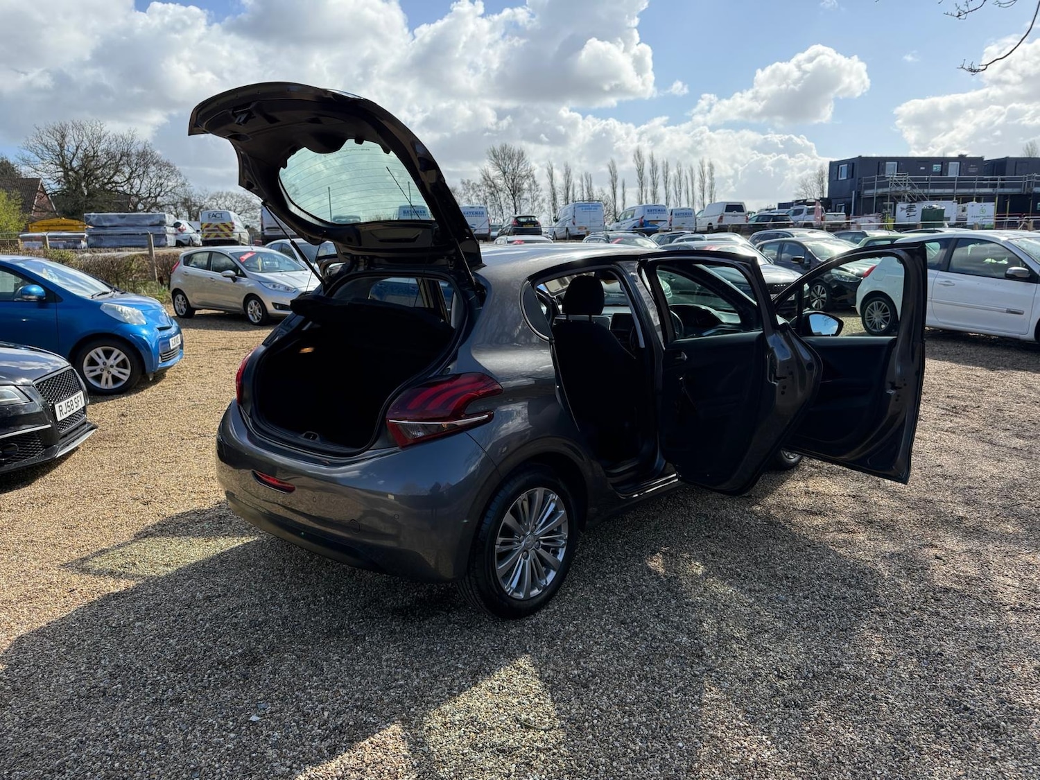 Used Peugeot 208 2018 for sale - 78081300: Photo 33