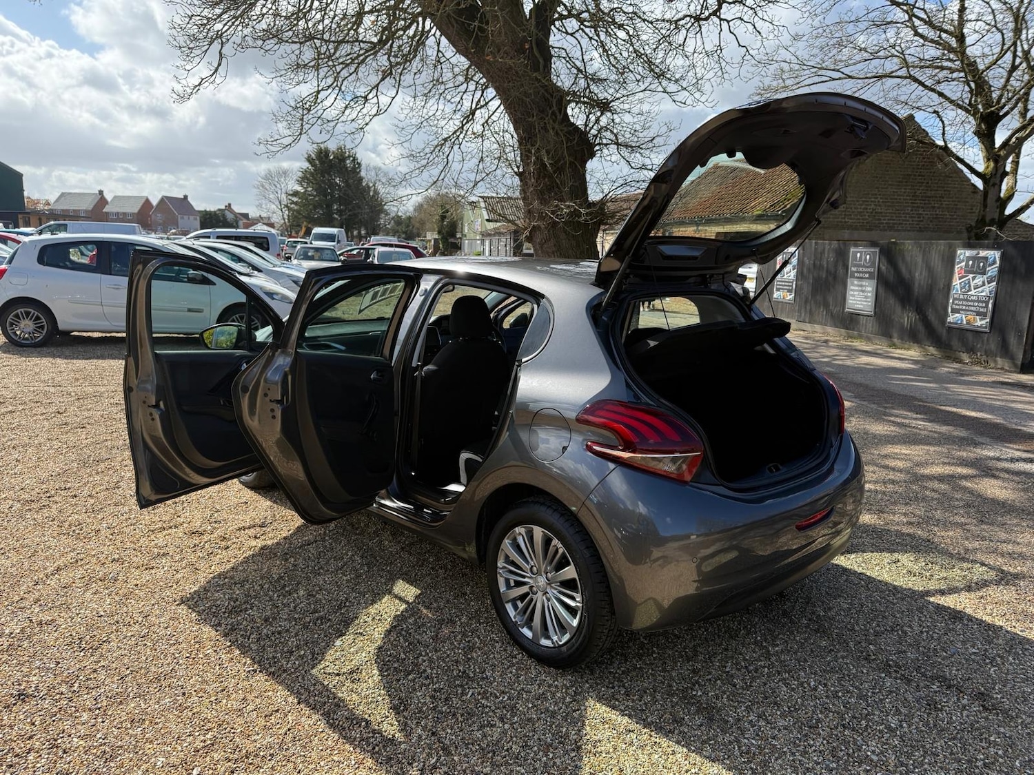 Used Peugeot 208 2018 for sale - 78081300: Photo 34