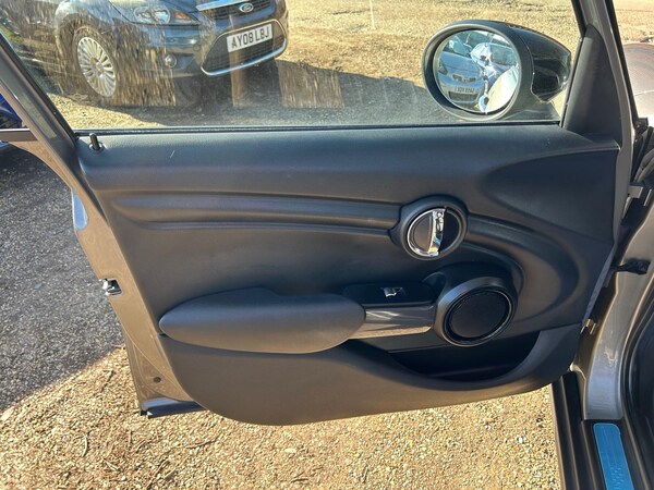 Used MINI Hatch 2020 for sale - 73937558: Photo 25
