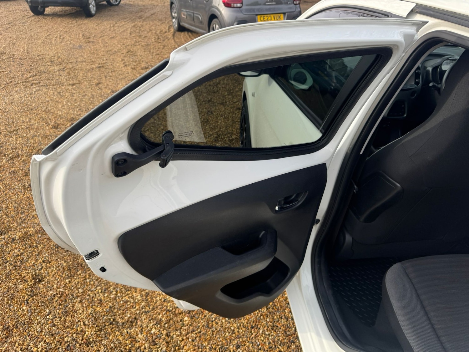 Used Toyota AYGO 2018 for sale - 77350745: Photo 19