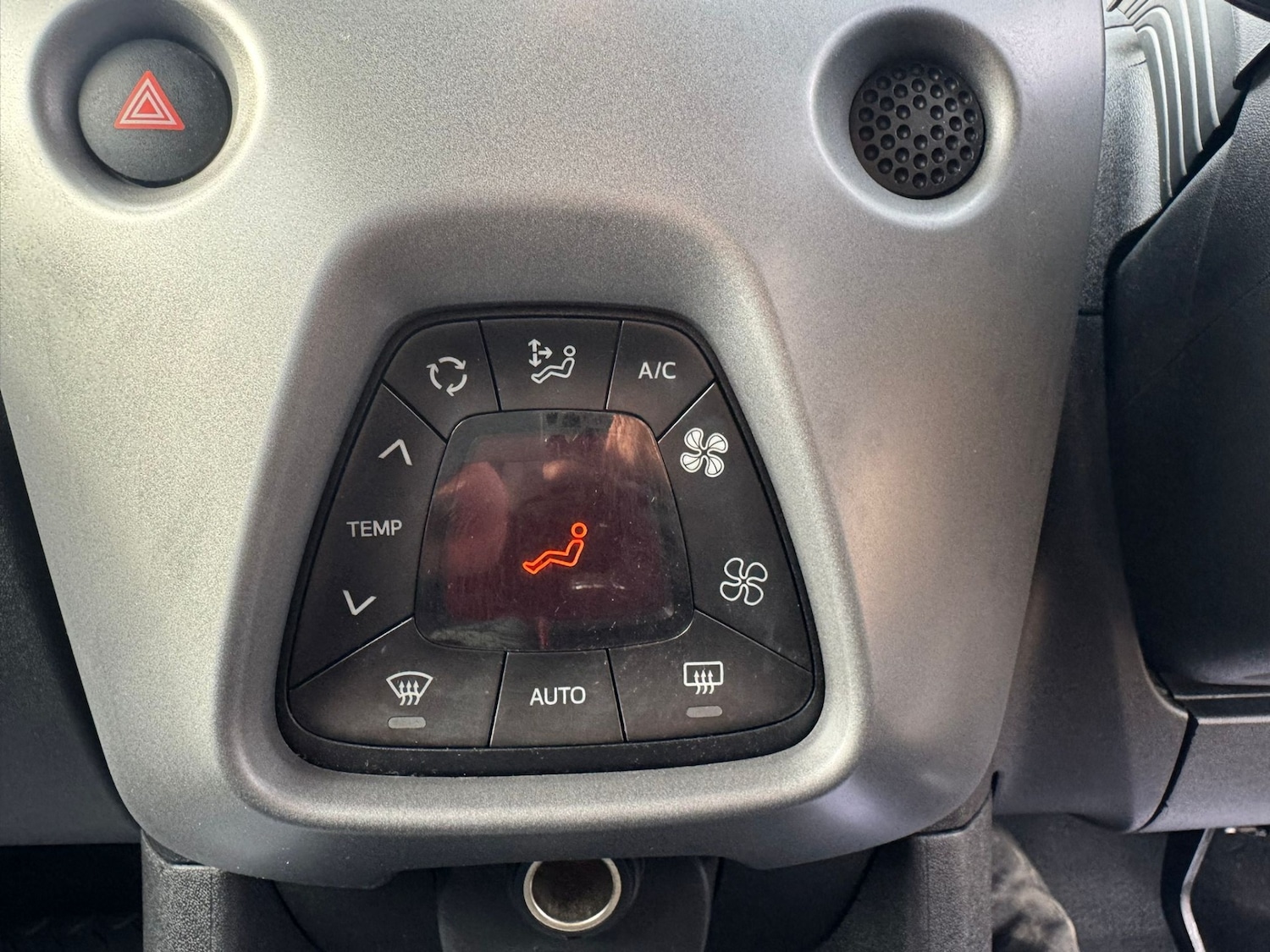 Used Toyota AYGO 2018 for sale - 77350745: Photo 24