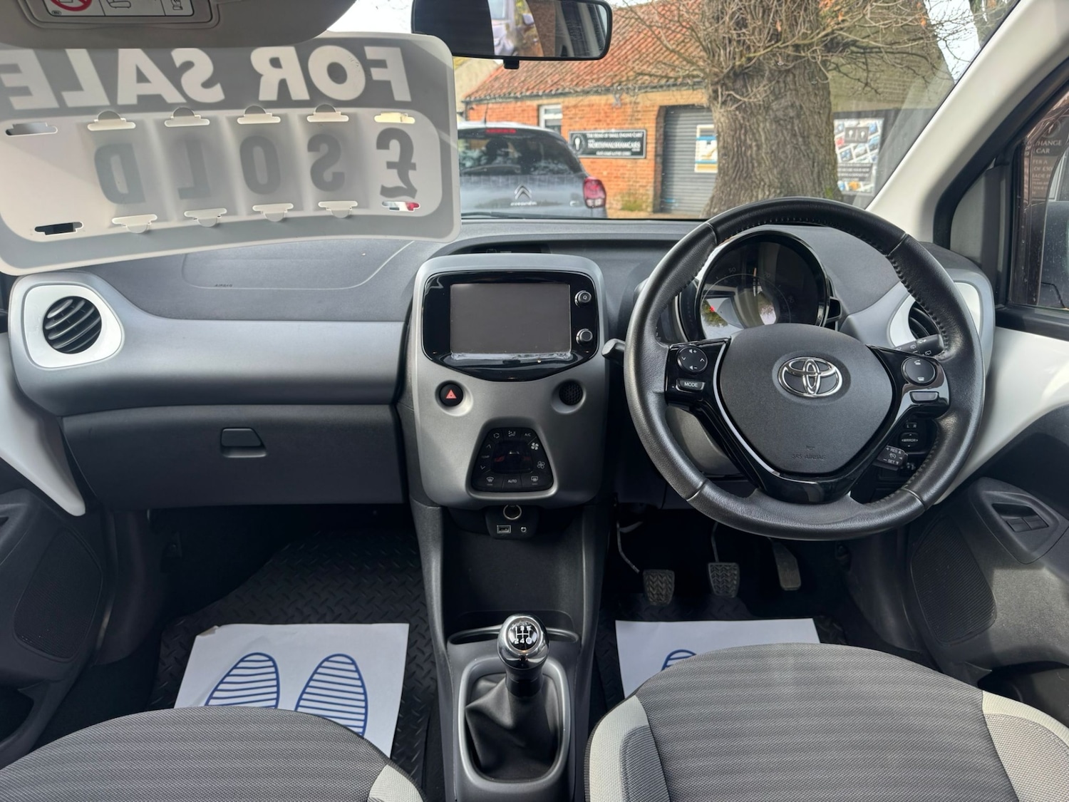 Used Toyota AYGO 2018 for sale - 77350745: Photo 26