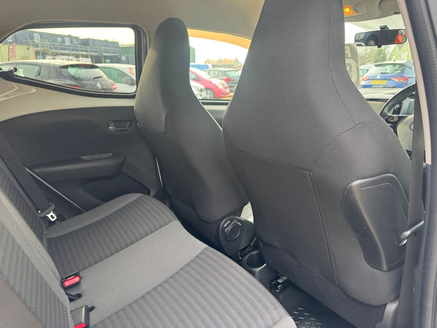 Used Toyota AYGO 2018 for sale - 77350745: Photo 39