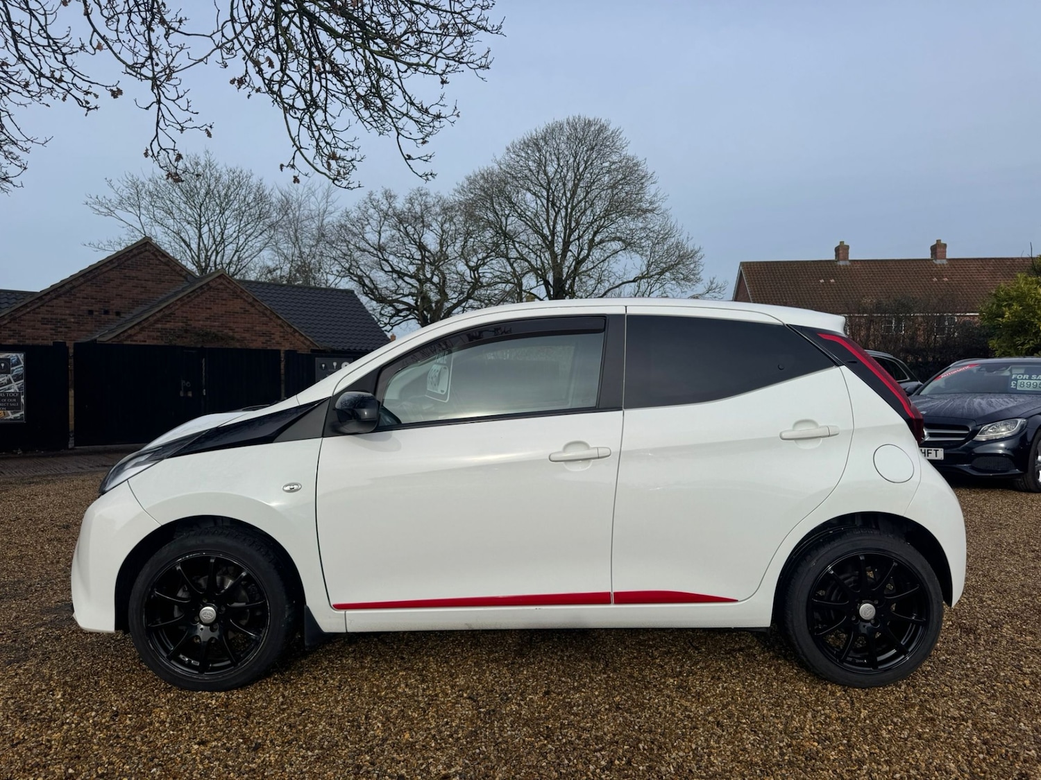 Used Toyota AYGO 2018 for sale - 77350745: Photo 8