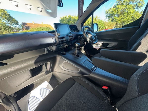 Used Peugeot Rifter 2021 for sale - 76193257: Photo 26