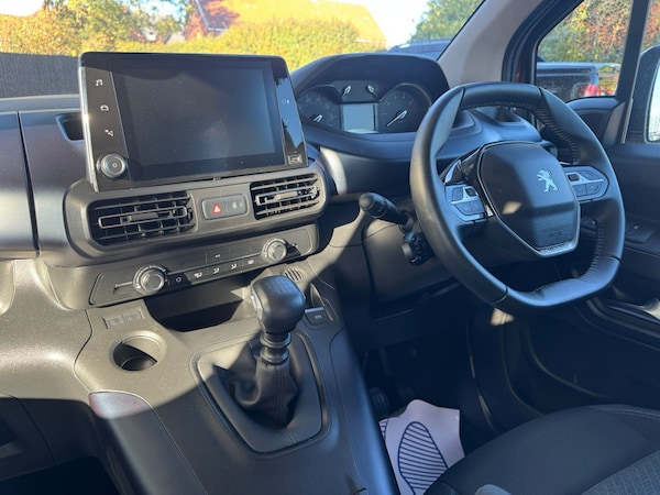 Used Peugeot Rifter 2021 for sale - 76193257: Photo 28