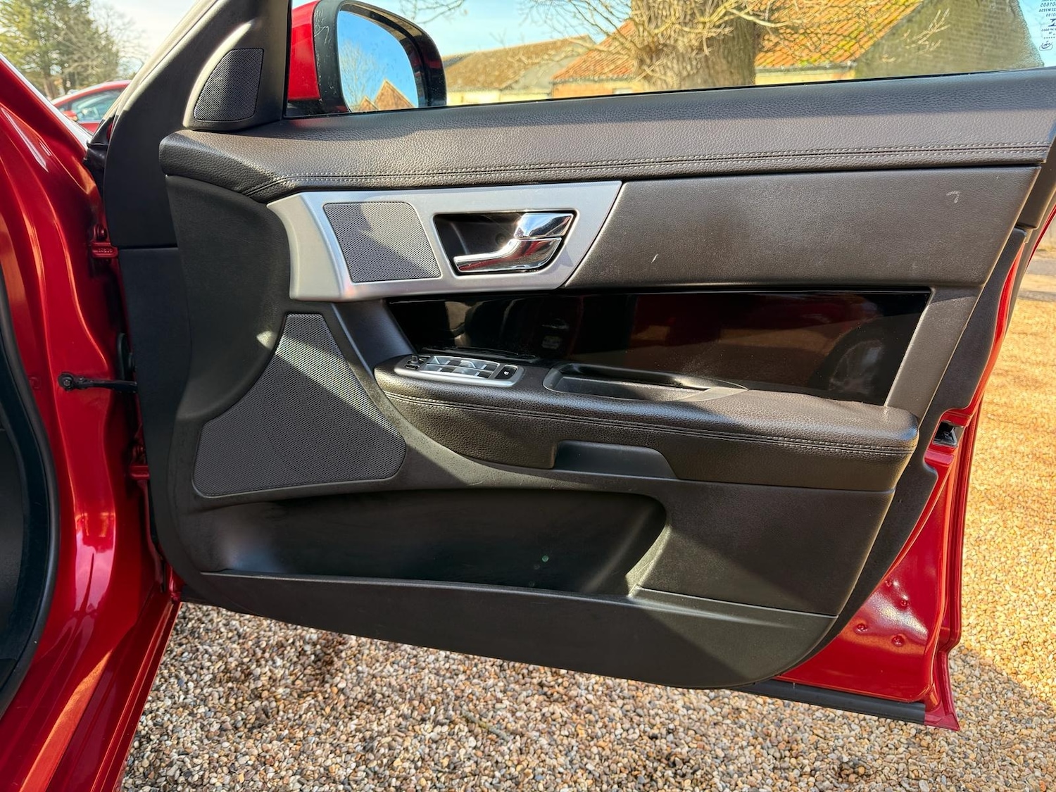 Used Jaguar XF 2014 for sale - 77729843: Photo 16