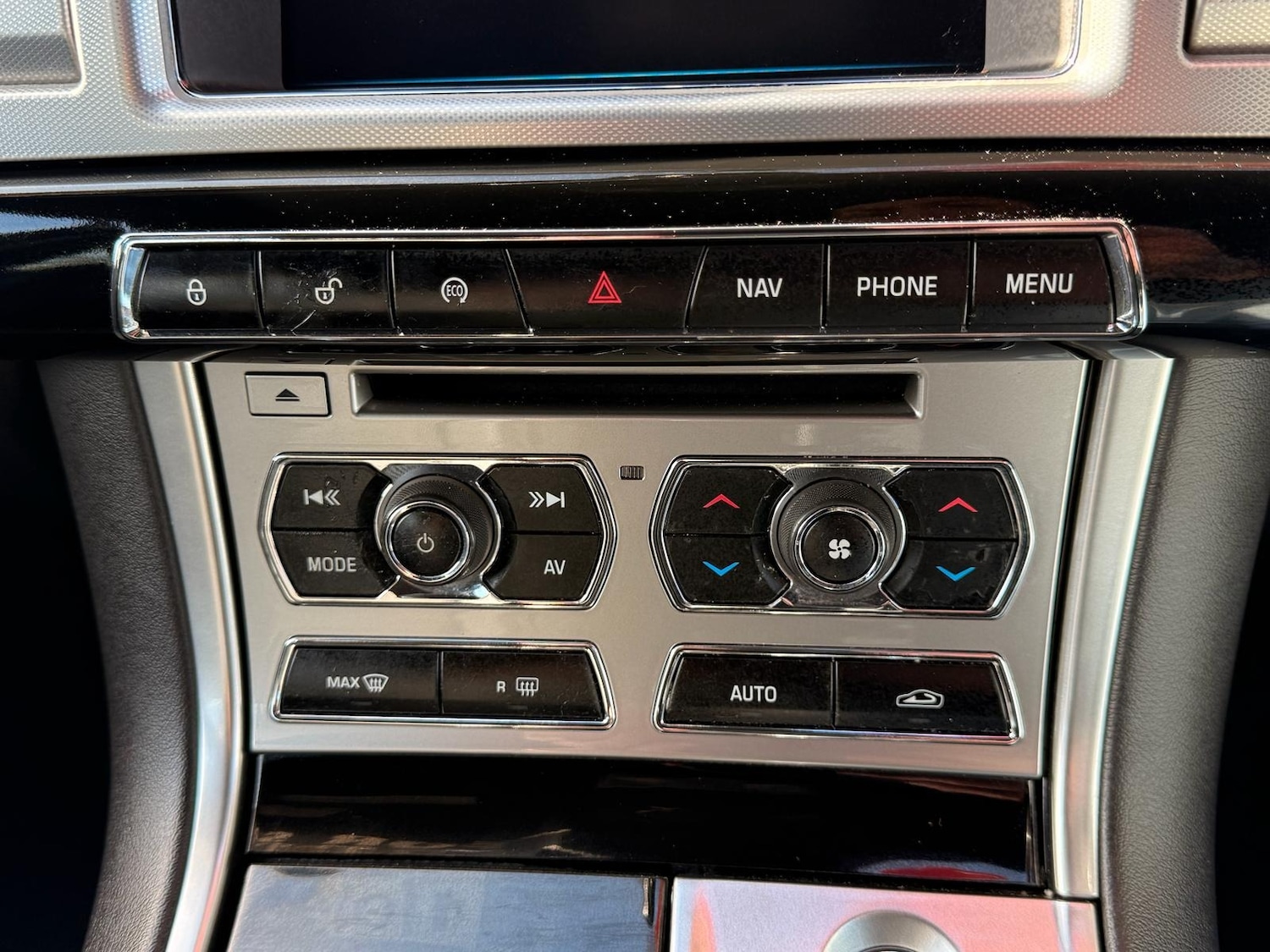 Used Jaguar XF 2014 for sale - 77729843: Photo 27