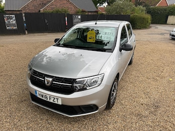 Used Dacia Sandero 2018 for sale - 78627830: Photo