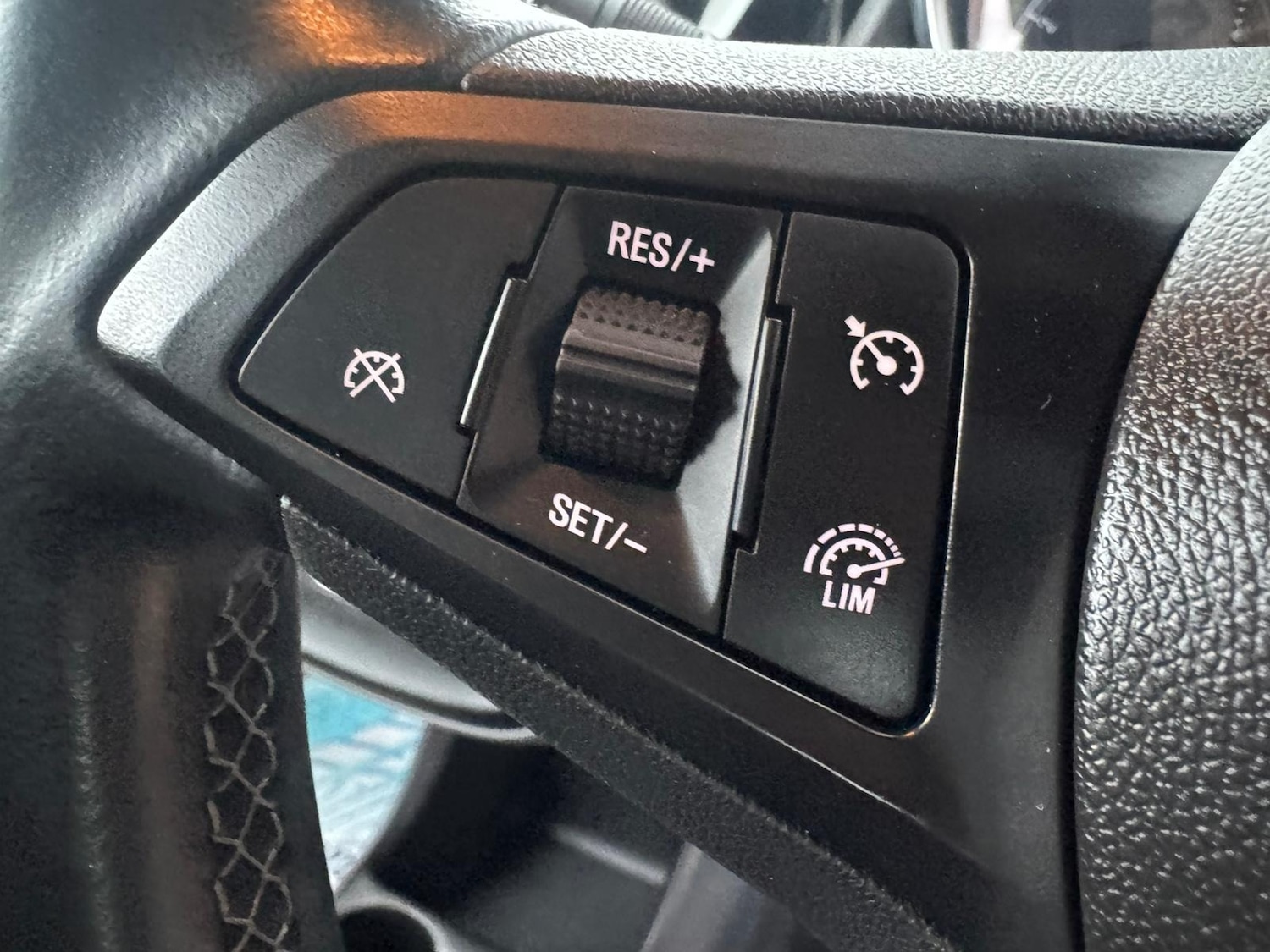 Used Vauxhall Viva 2017 for sale - 77864489: Photo 23