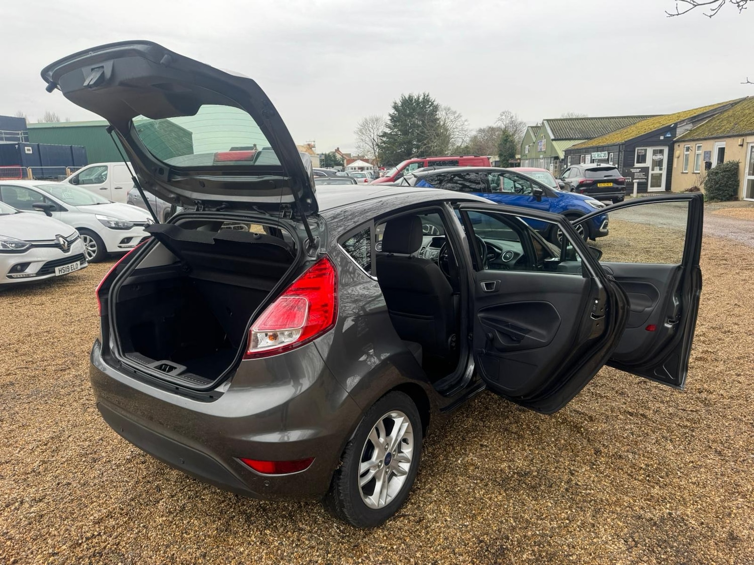 Used Ford Fiesta 2017 for sale - 77617794: Photo 12