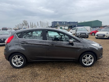 Used Ford Fiesta 2017 for sale - 77617794: Photo