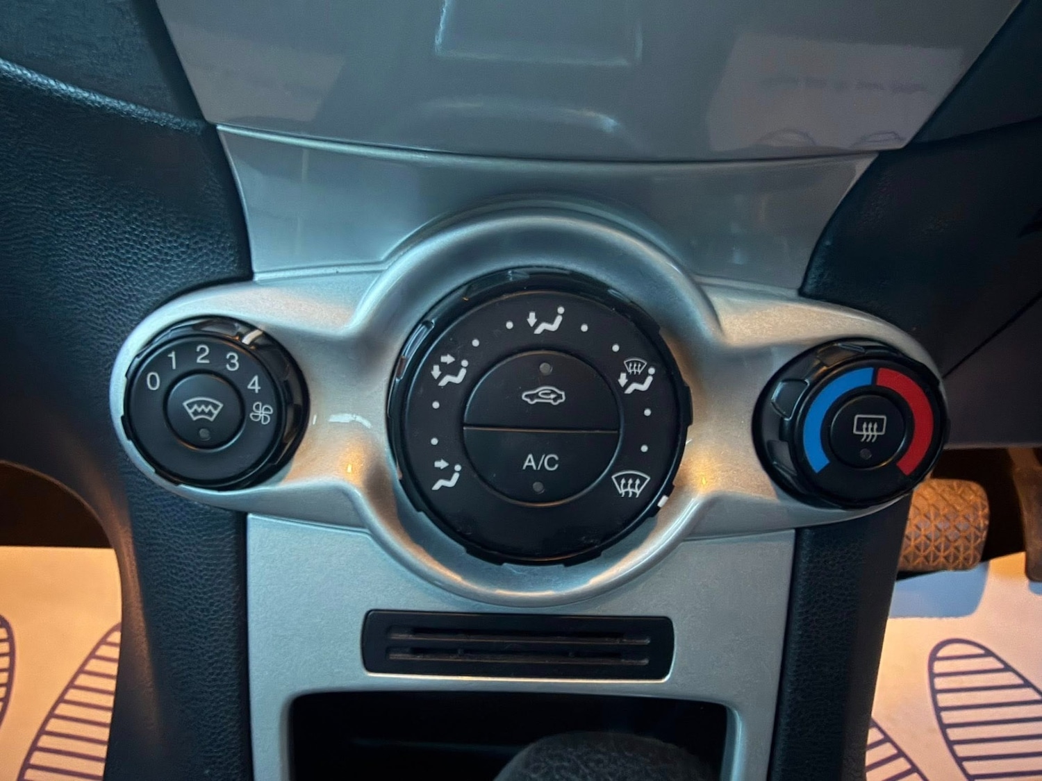 Used Ford Fiesta 2010 for sale - 77206962: Photo 22