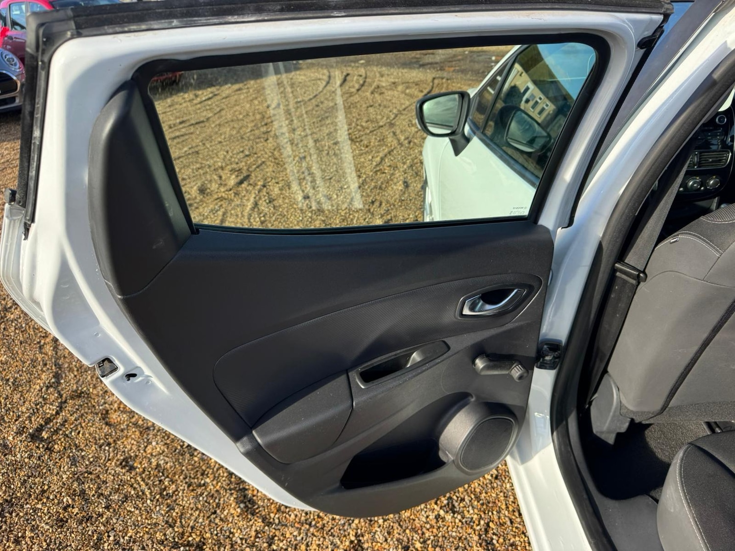 Used Renault Clio 2018 for sale - 77577945: Photo 19