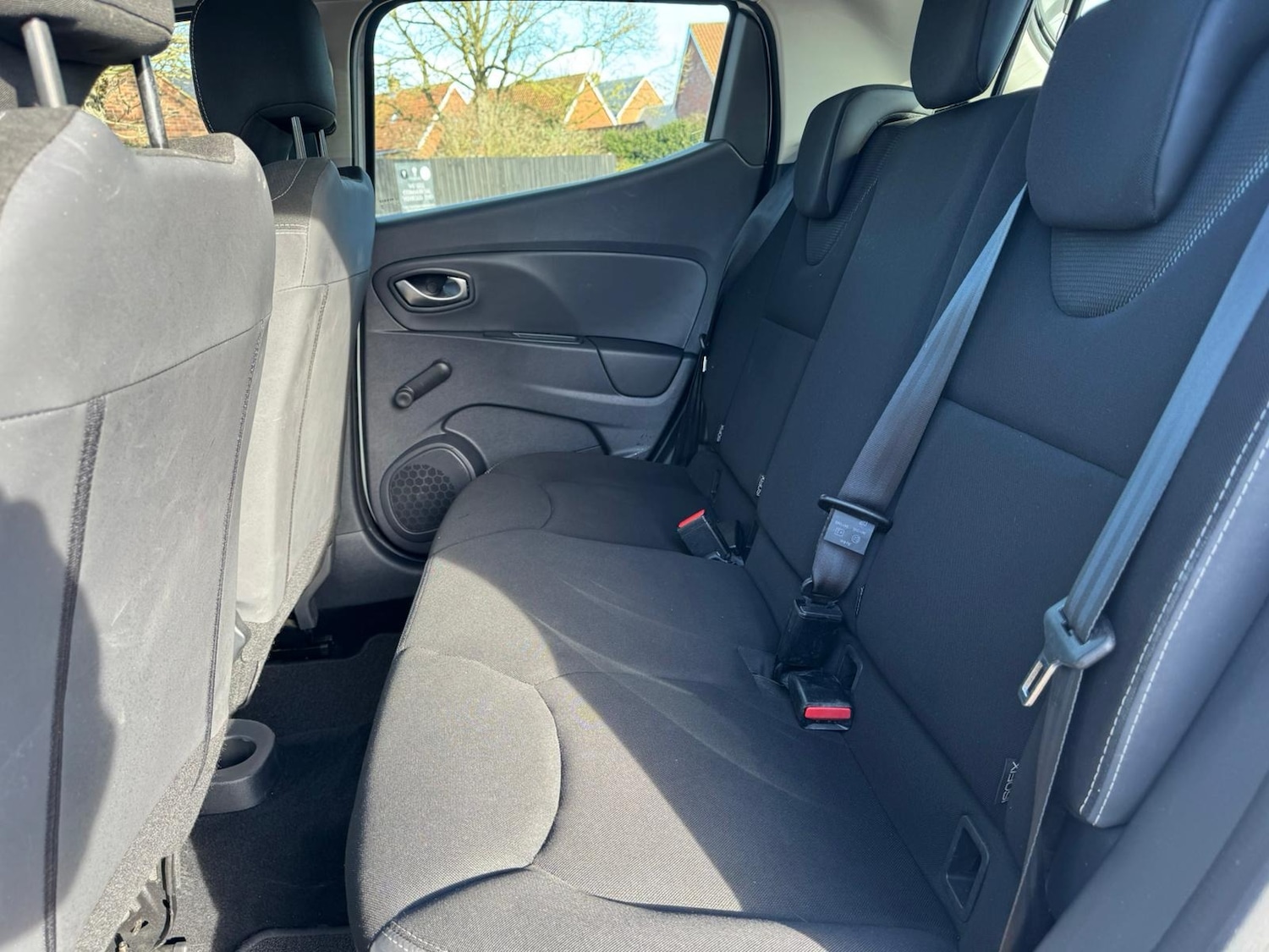 Used Renault Clio 2018 for sale - 77577945: Photo 24