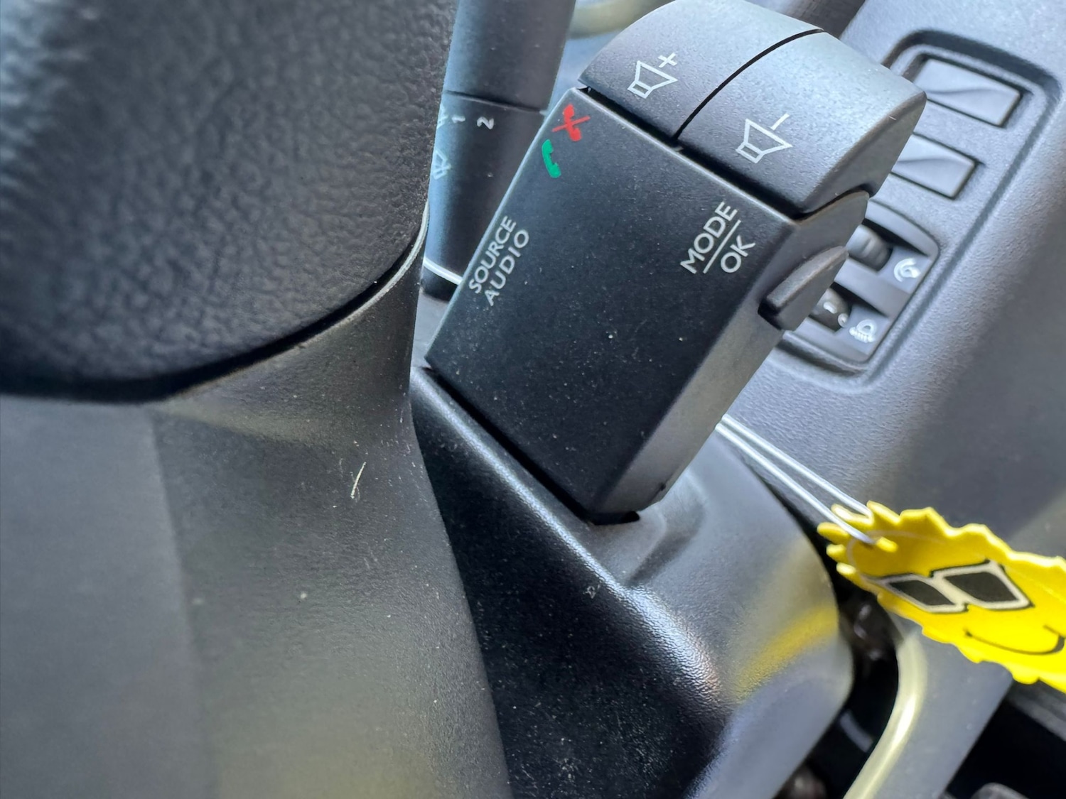 Used Renault Clio 2018 for sale - 77577945: Photo 32