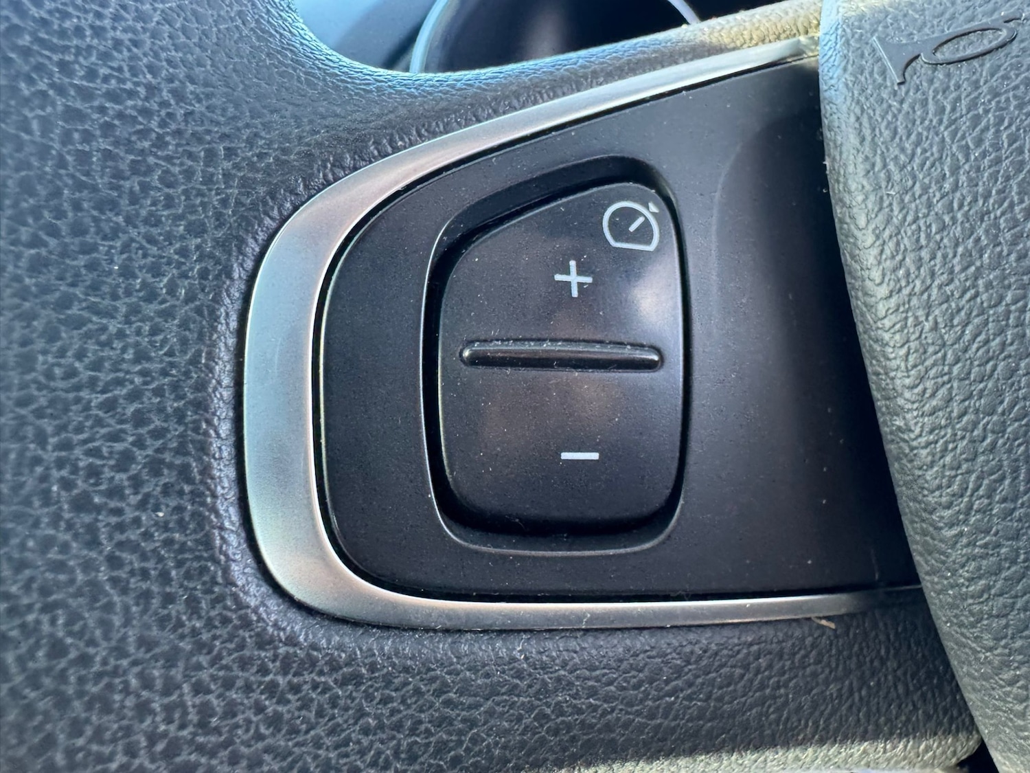 Used Renault Clio 2018 for sale - 77577945: Photo 34