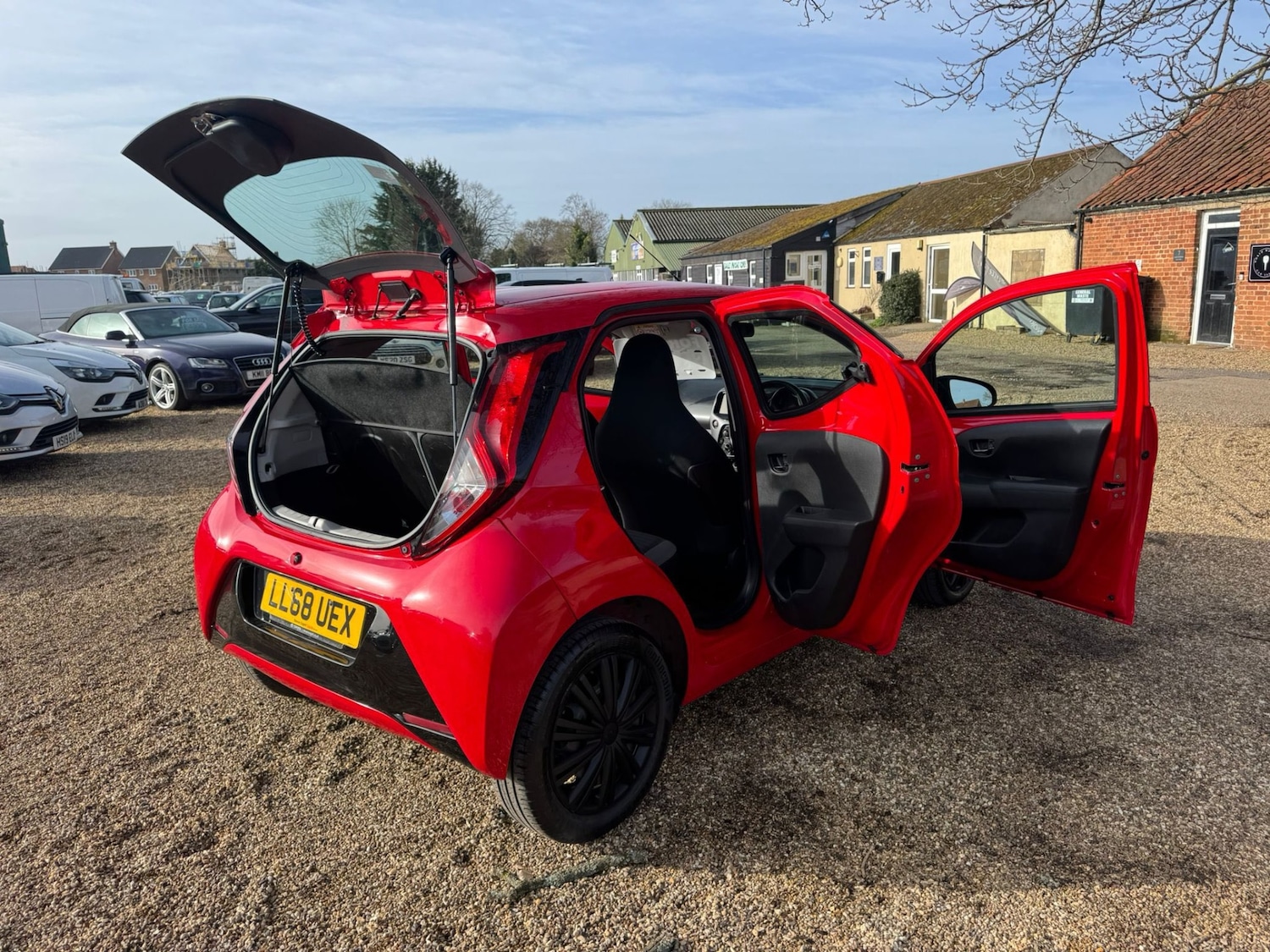 Used Toyota AYGO 2018 for sale - 77649694: Photo 13
