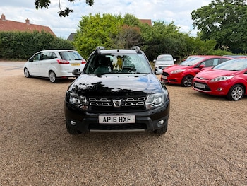 Used Dacia Duster 2016 for sale - 79503805: Photo