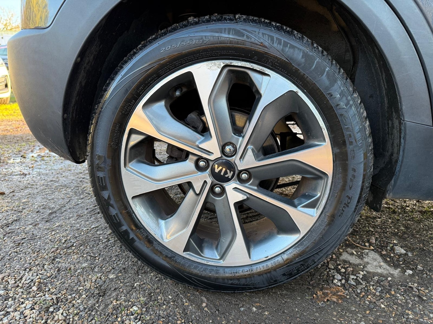 Used Kia Stonic 2017 for sale - 76904426: Photo 14