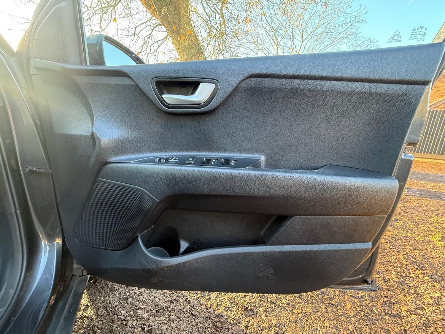 Used Kia Stonic 2017 for sale - 76904426: Photo 18