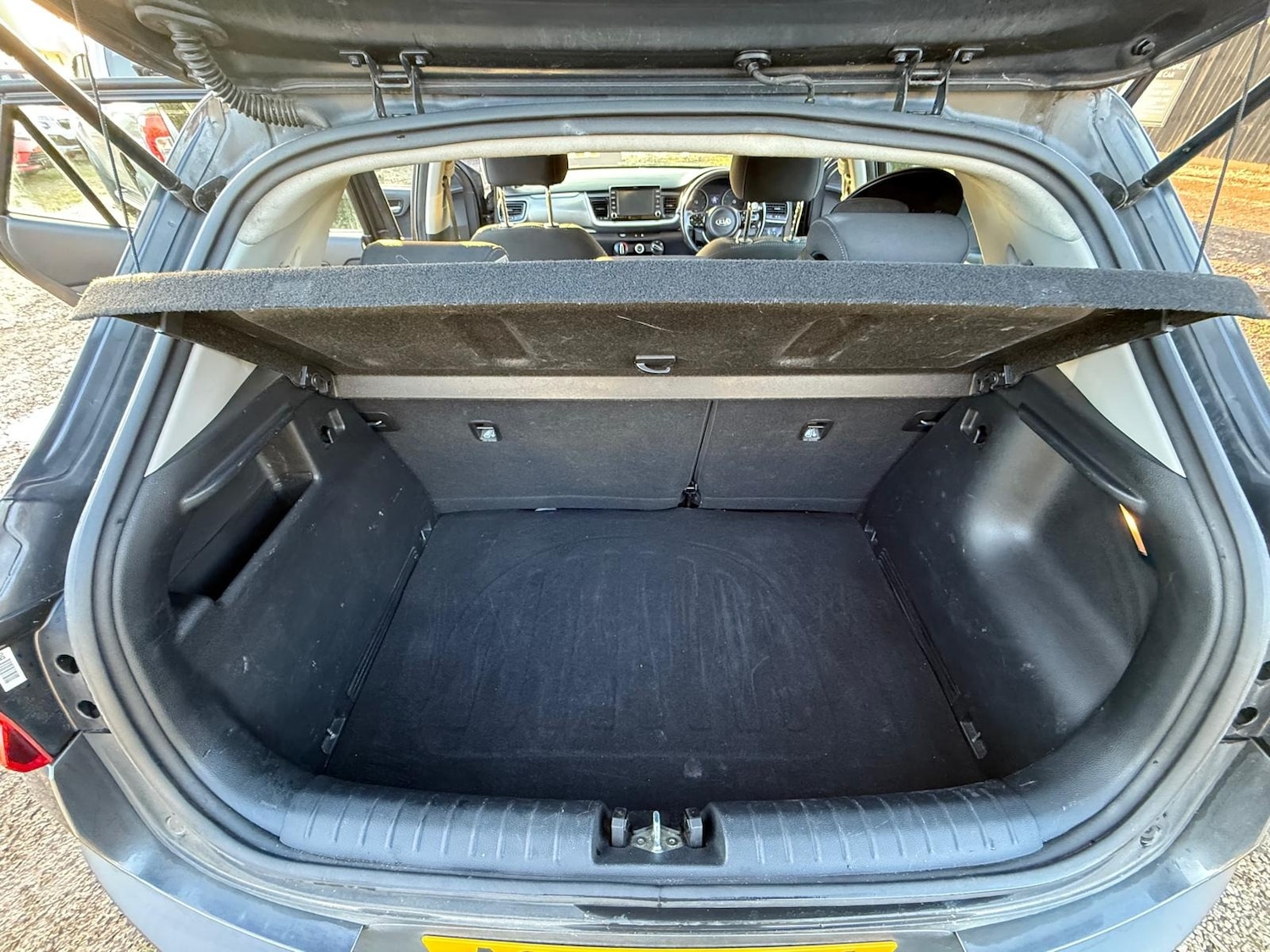 Used Kia Stonic 2017 for sale - 76904426: Photo 19