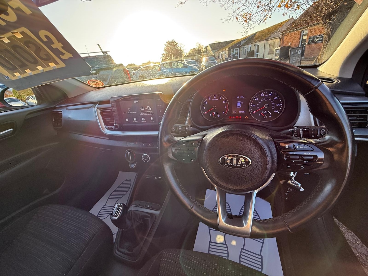 Used Kia Stonic 2017 for sale - 76904426: Photo 24