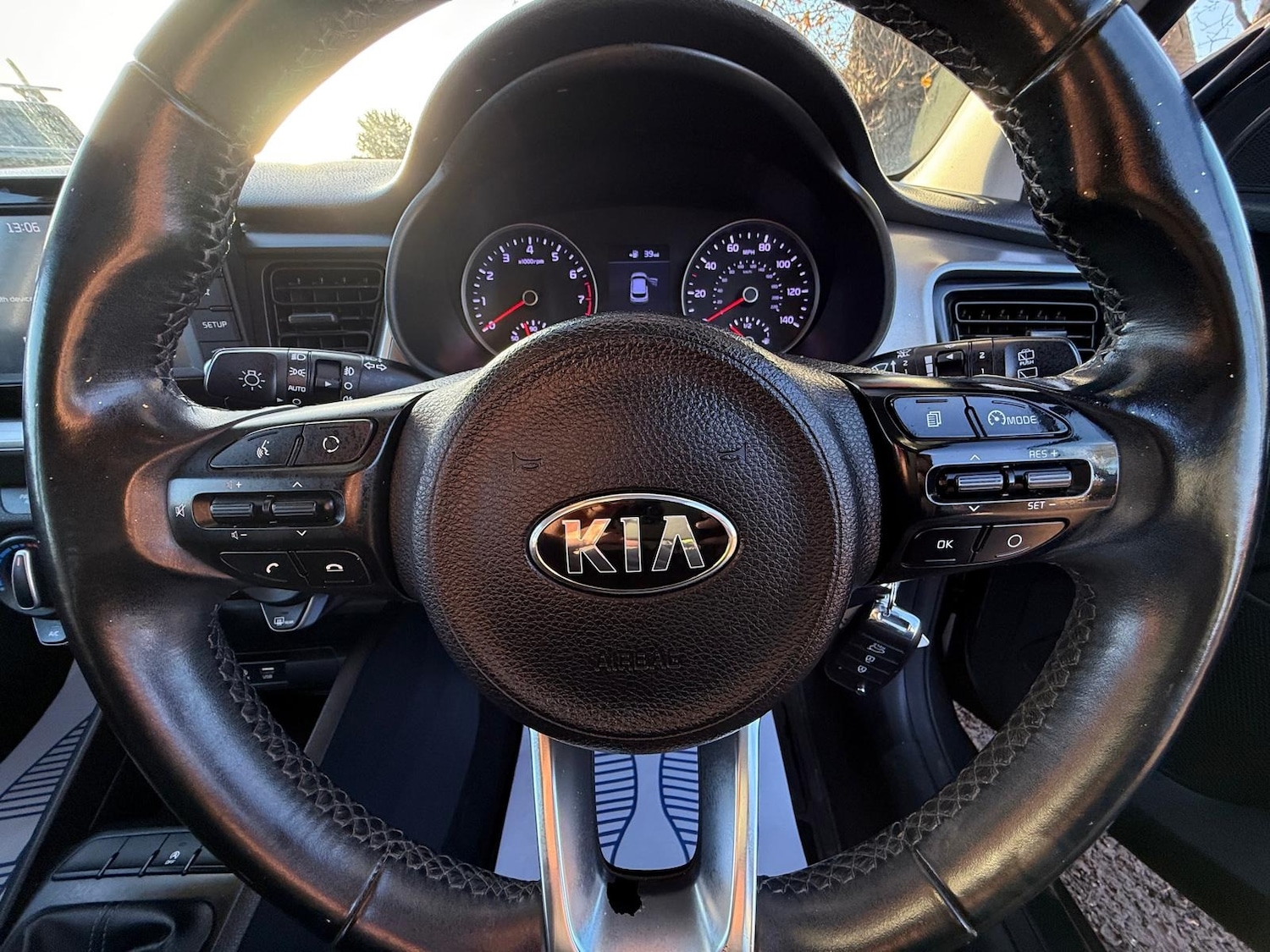 Used Kia Stonic 2017 for sale - 76904426: Photo 25