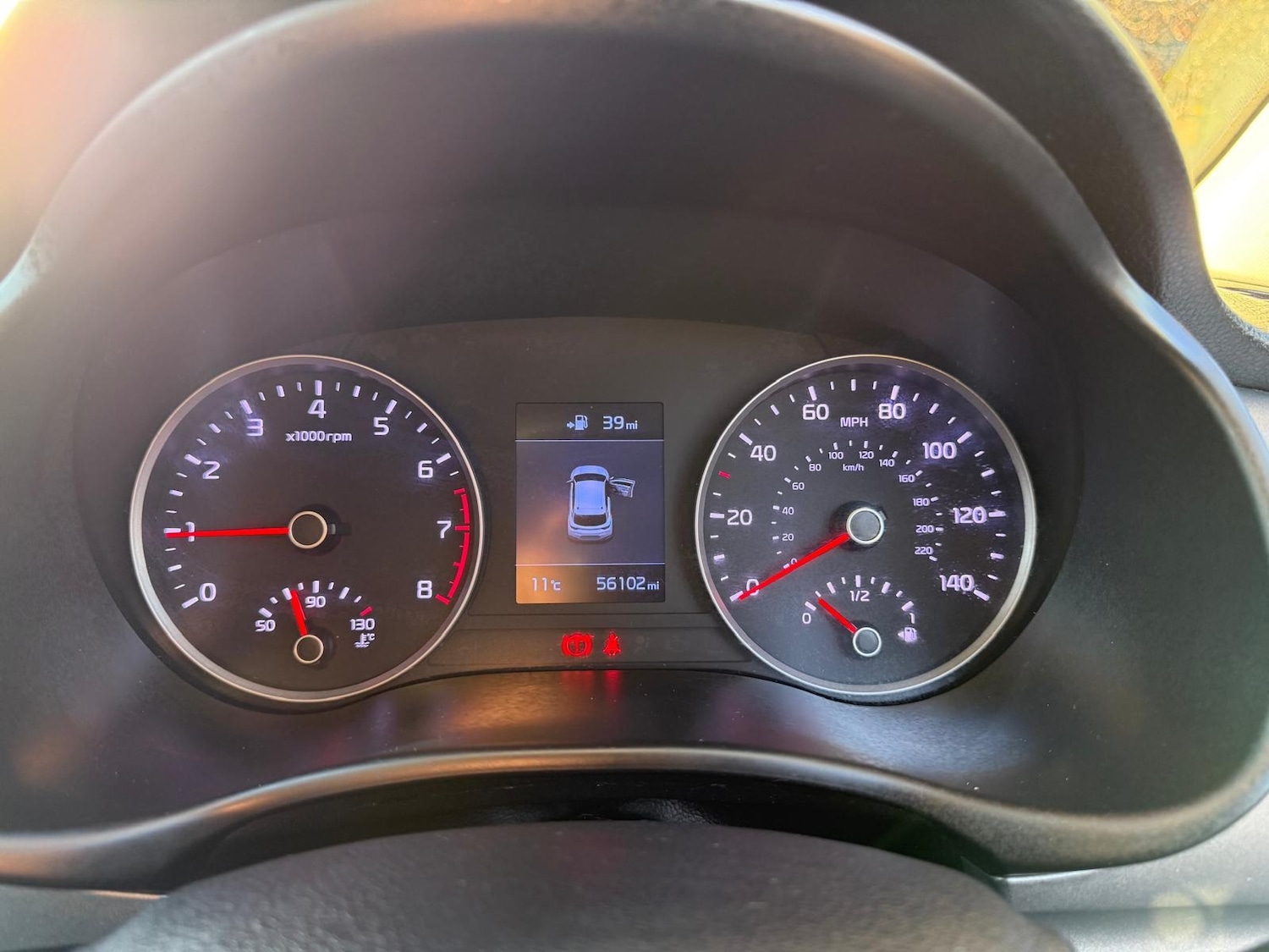 Used Kia Stonic 2017 for sale - 76904426: Photo 26