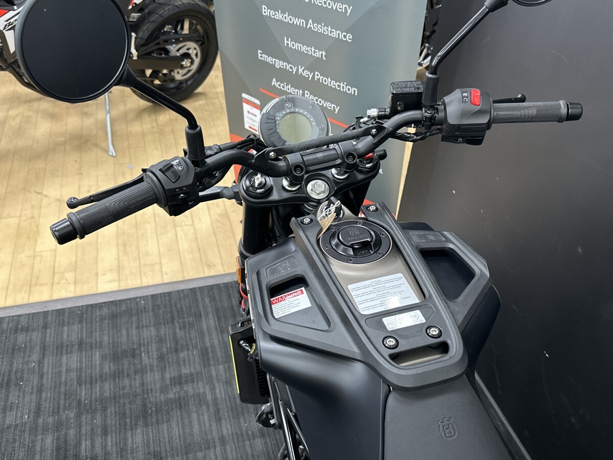 Used Husqvarna SVARTPILEN 401 for sale - 78395672: Photo 5