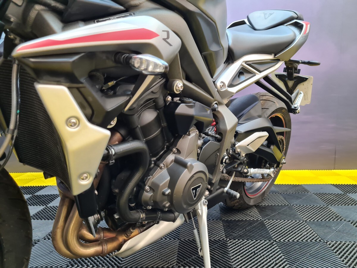 Used Triumph STREET TRIPLE 765 R 2022 for sale - 78396245: Photo 11