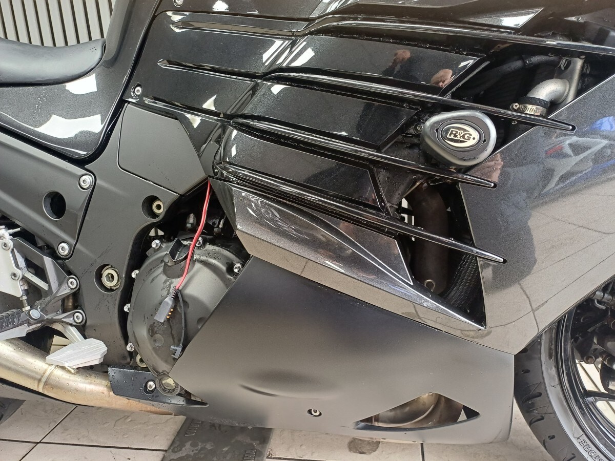 Used Kawasaki ZZR1400 2015 for sale - 78395623: Photo 10