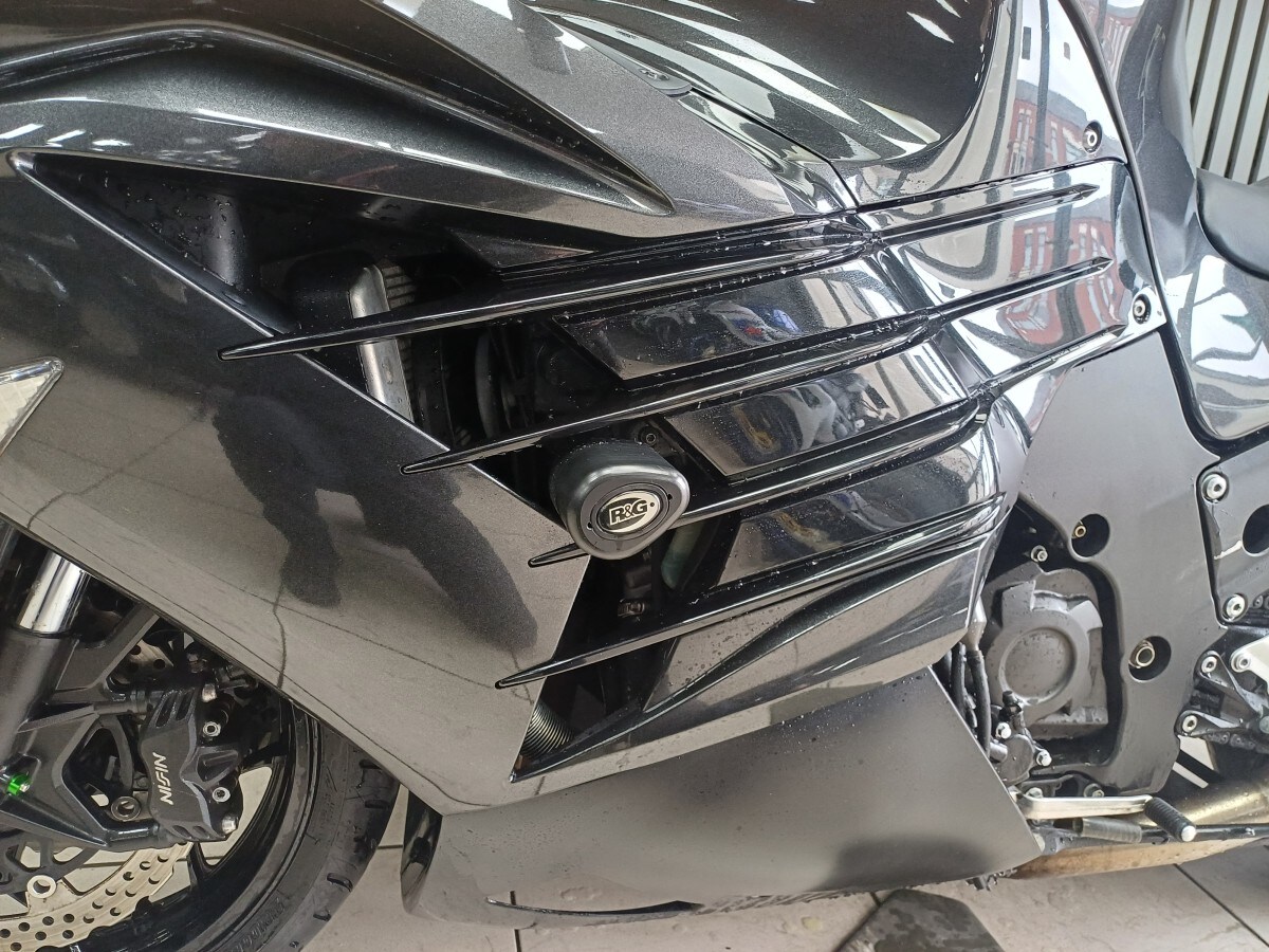 Used Kawasaki ZZR1400 2015 for sale - 78395623: Photo 11
