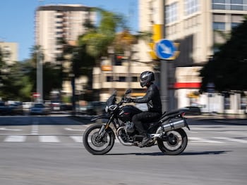 Used Moto Guzzi V85 Strada undefined for sale - bike-78393296: Photo