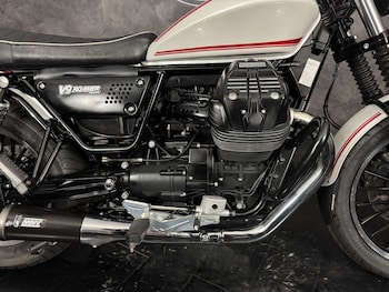 Used Moto Guzzi V9 ROAMER 2018 for sale - bike-78594072: Photo