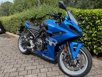 Used Suzuki GSX 800 FRQM4 GSX-8R 2024 for sale - bike-79552285: Photo
