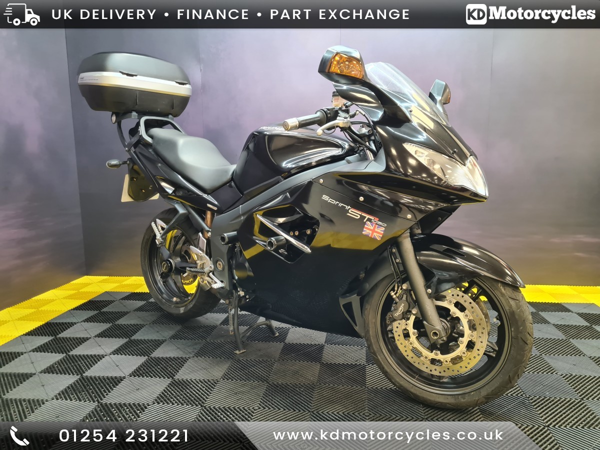 Used Triumph SPRINT ST 1050 2011 for sale - 78659962: Photo 1