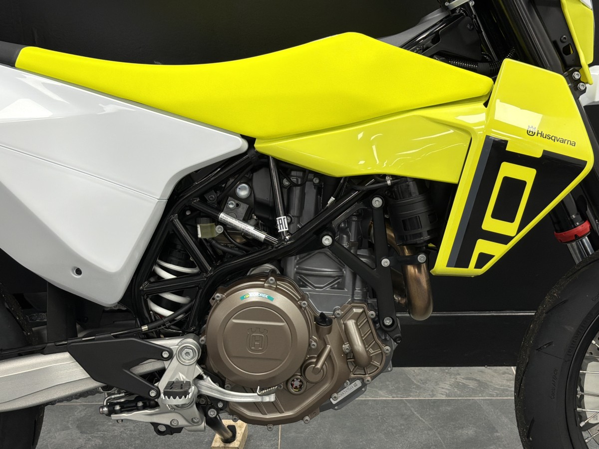Used Husqvarna 701 supermoto for sale - 78395622: Photo 7