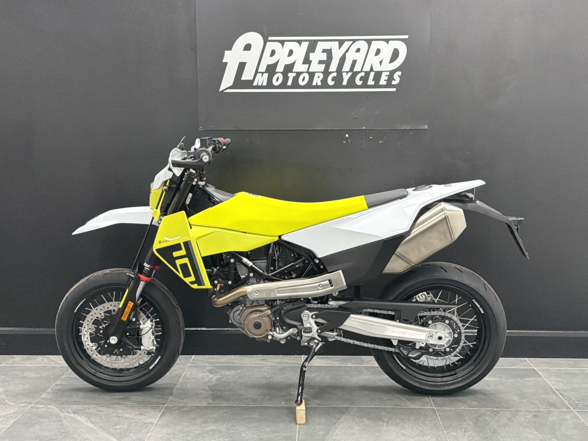 Used Husqvarna 701 supermoto for sale - 78395622: Photo 9