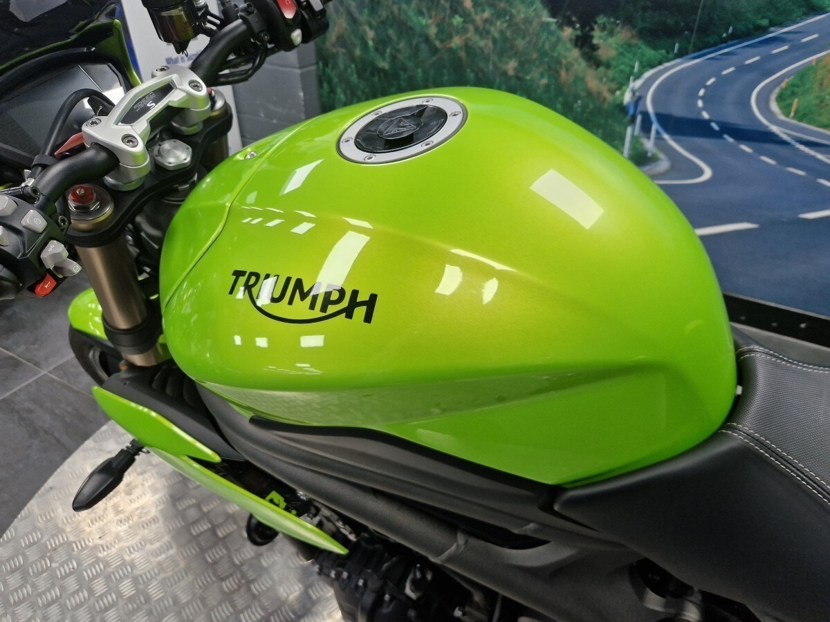 Used Triumph SPEED TRIPLE S 1050 2020 for sale - 78394203: Photo 16