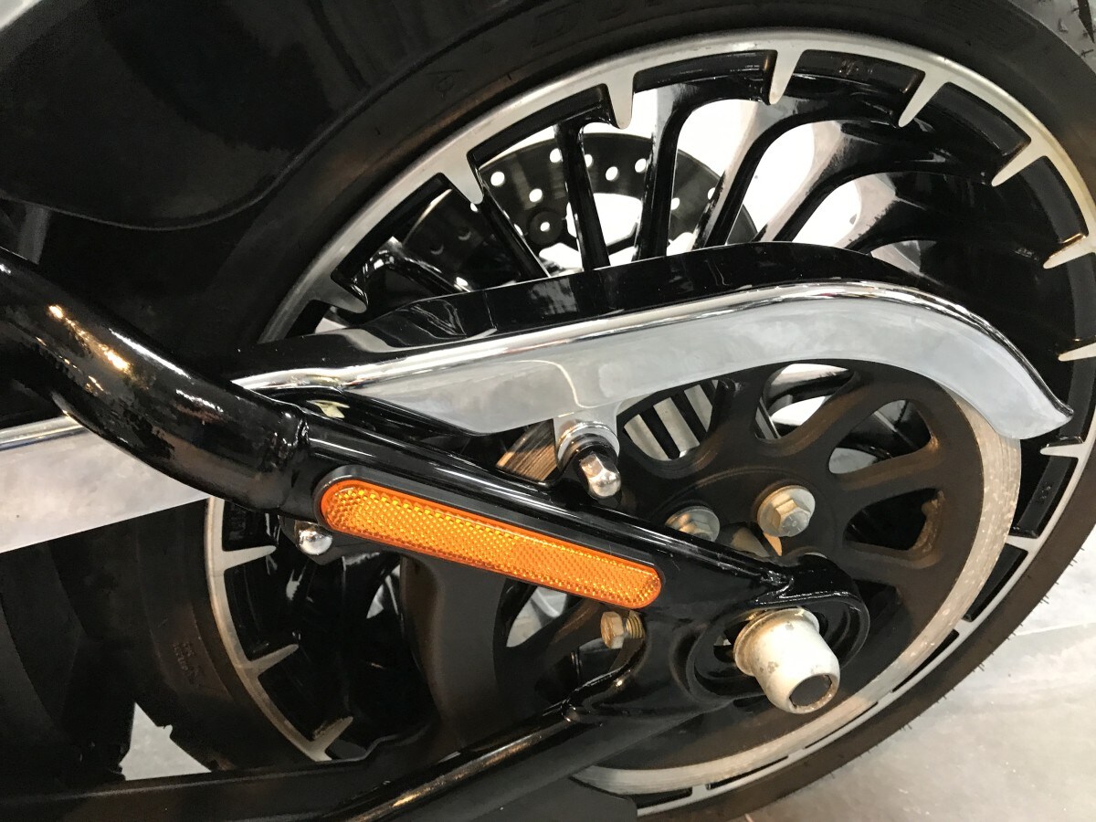 Used Harley-Davidson FXSB BREAKOUT 2017 for sale - 78393141: Photo 4