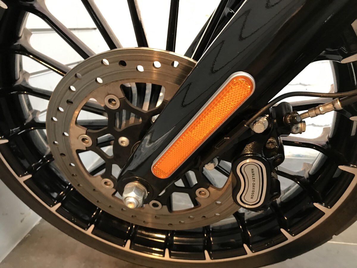 Used Harley-Davidson FXSB BREAKOUT 2017 for sale - 78393141: Photo 5