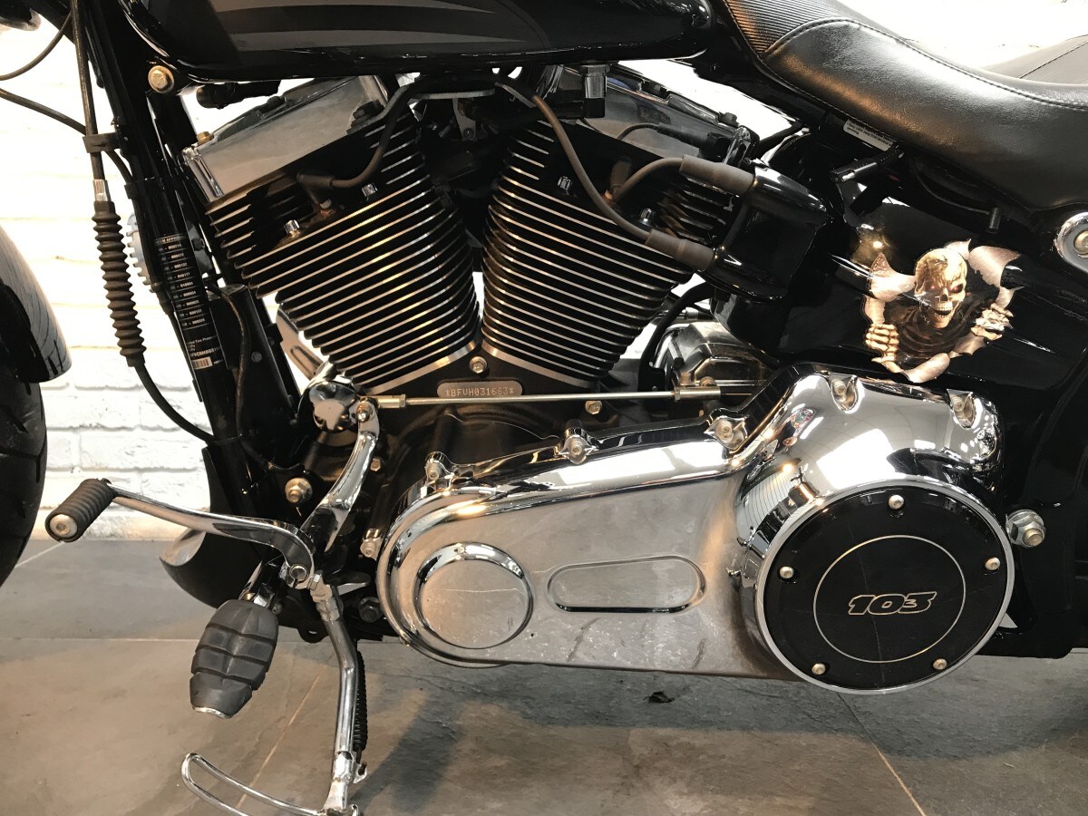 Used Harley-Davidson FXSB BREAKOUT 2017 for sale - 78393141: Photo 8