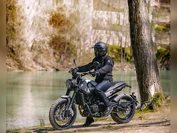 Used Benelli Leoncino 500 Trail 0% OFFER undefined for sale - bike-78393087: Photo