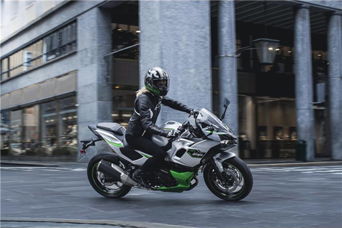 Used Kawasaki Ninja 7 Hybrid for sale - 78668461: Photo 12