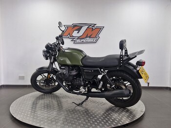 Used Moto Guzzi V7 III STONE 2019 for sale - bike-79353623: Photo