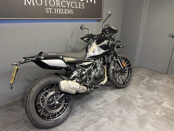 Used Royal Enfield HIMALAYAN 450 MANA BLACK EX DEMO 2026 for sale - bike-79806294: Photo