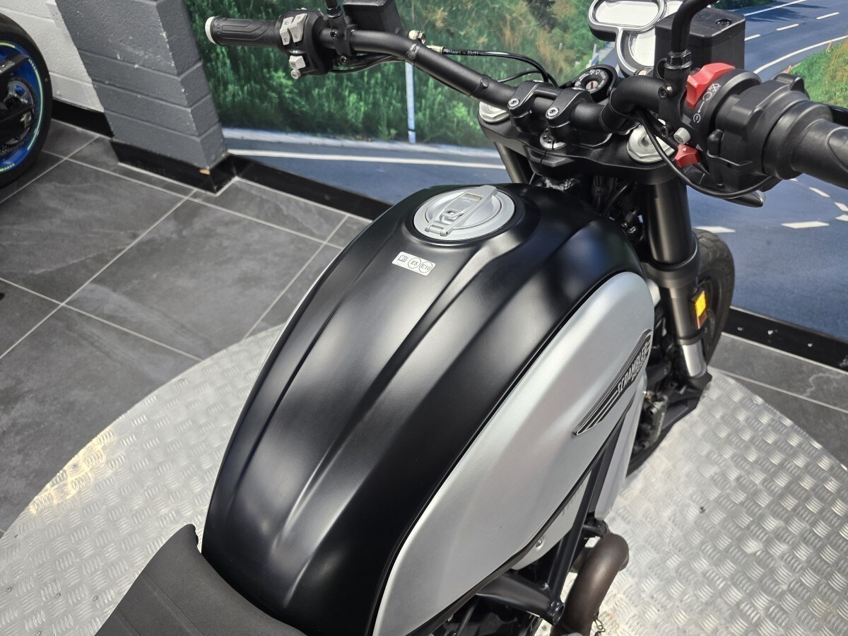 Used Ducati SCRAMBLER 1100 PRO DARK 2022 for sale - 78393498: Photo 14